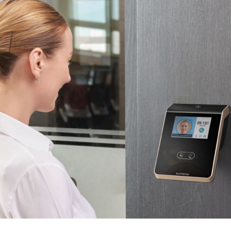 Chấm công bằng khuôn mặt là giải pháp có độ chính xác cao