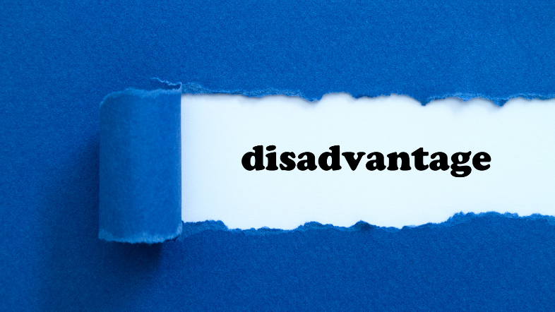 Nhược điểm và thách thức của ChatGPT & DeepSeek